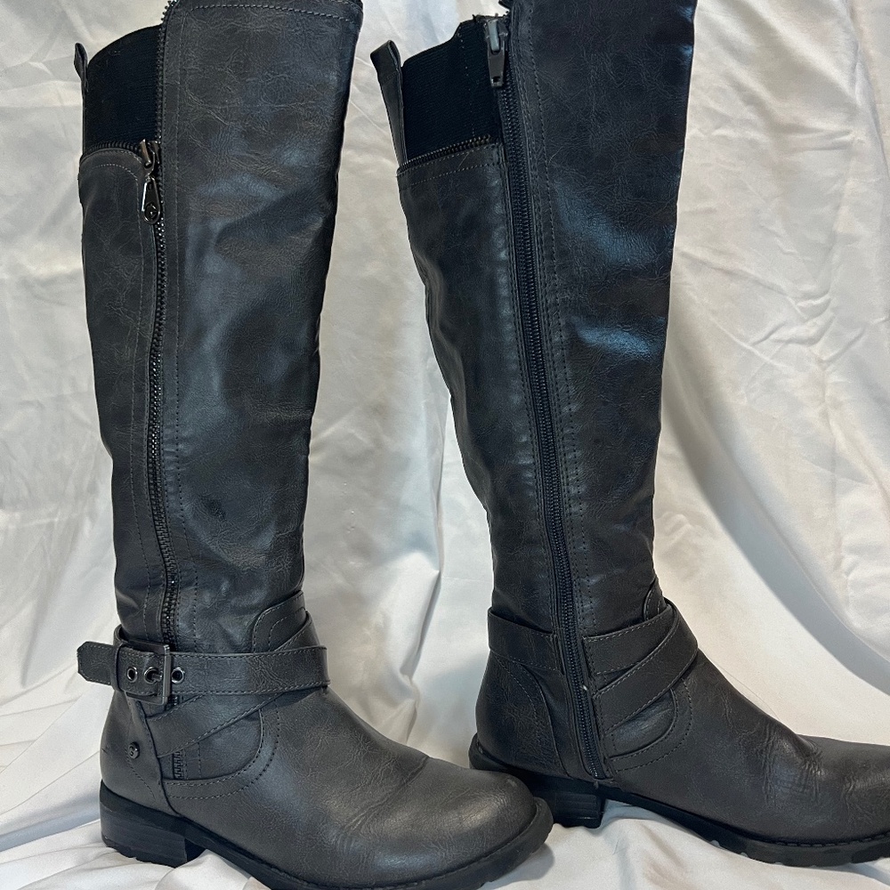 Guess boots